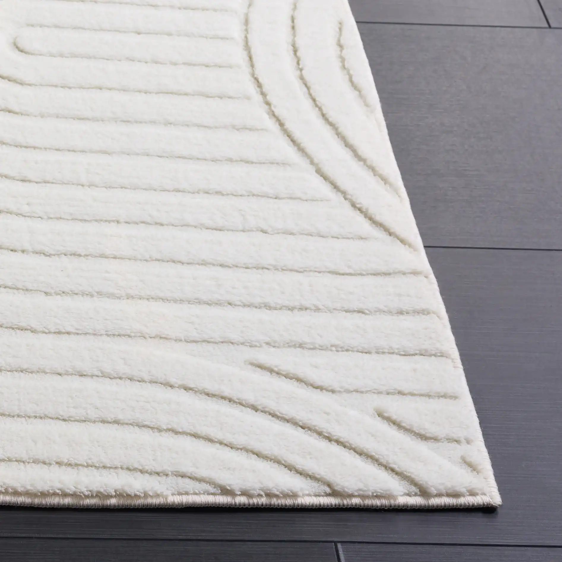 Versailles Nested Arches Washable Rug in Ivory in a styled room