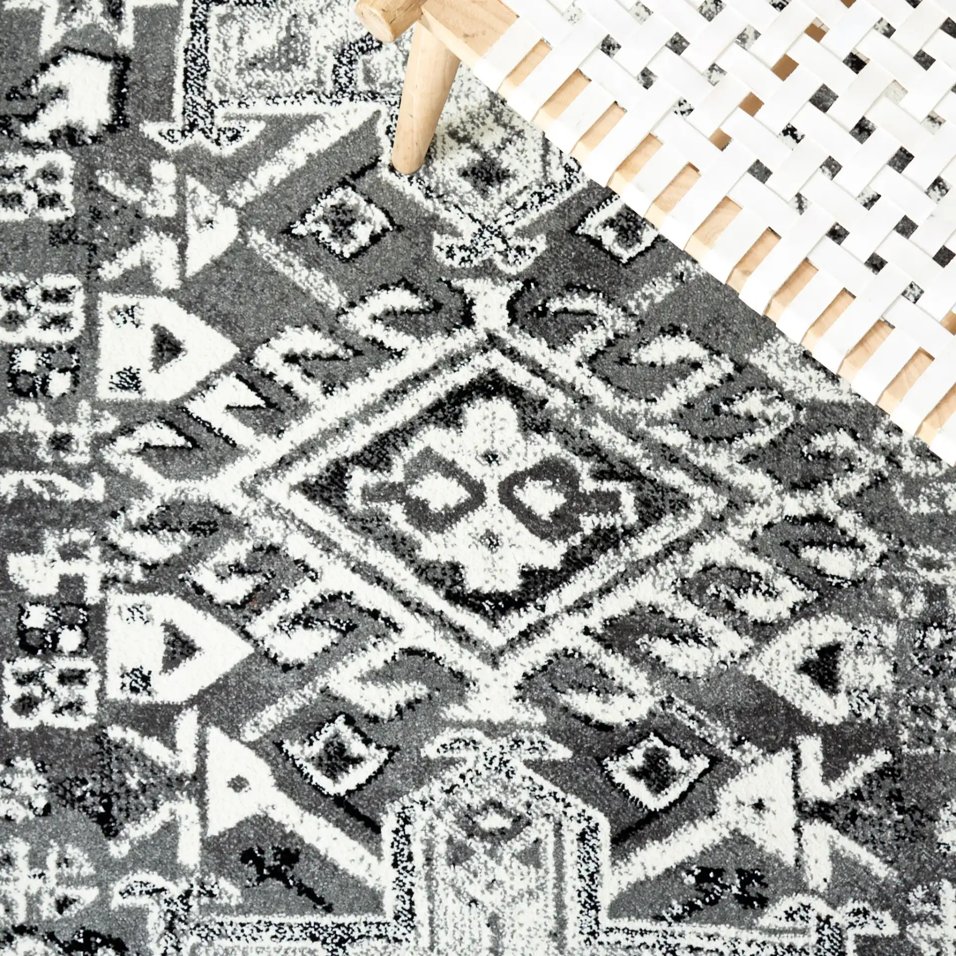 Vintage Hamadan Medallion Rug in Gray / Ivory in a styled room