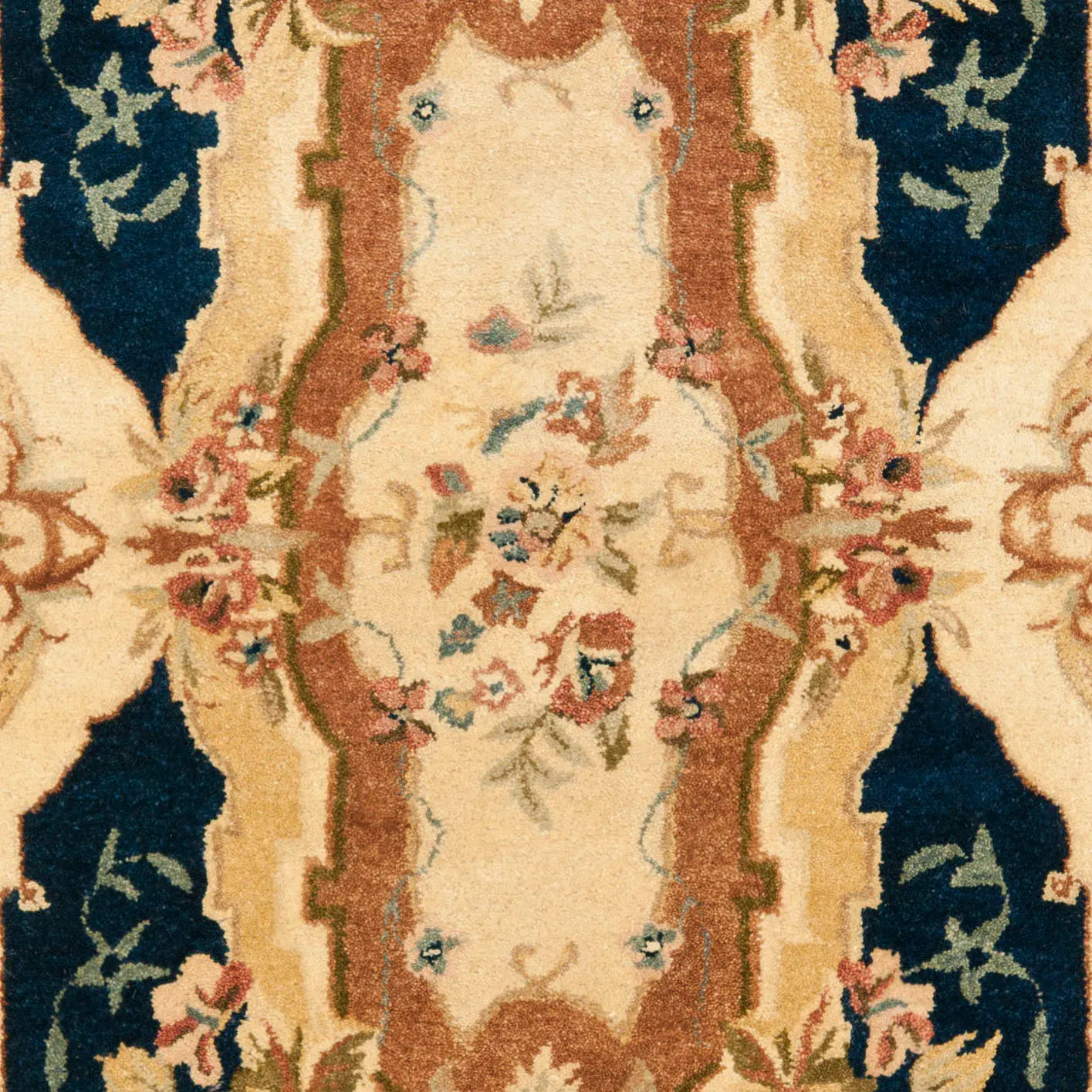 Empire Medallion Floral Hand-Tufted Wool Rug