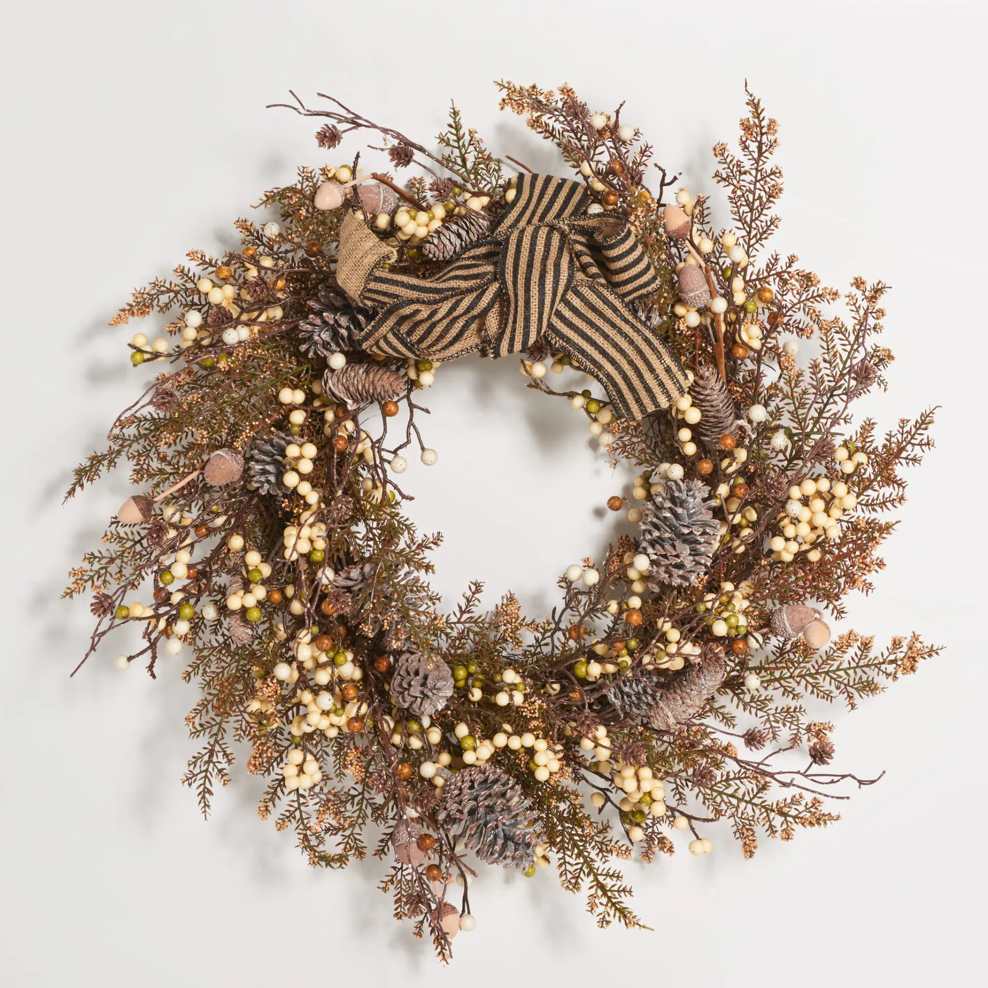 Faux 31" Berry with Pinecones Wreath