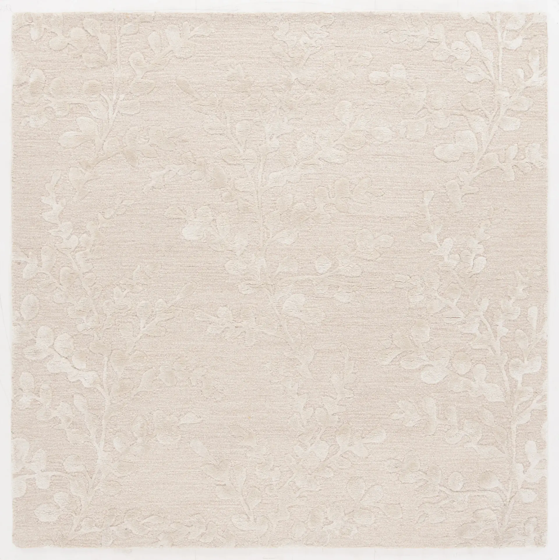Glamour Eucalyptus Vine Hand-Tufted Rug