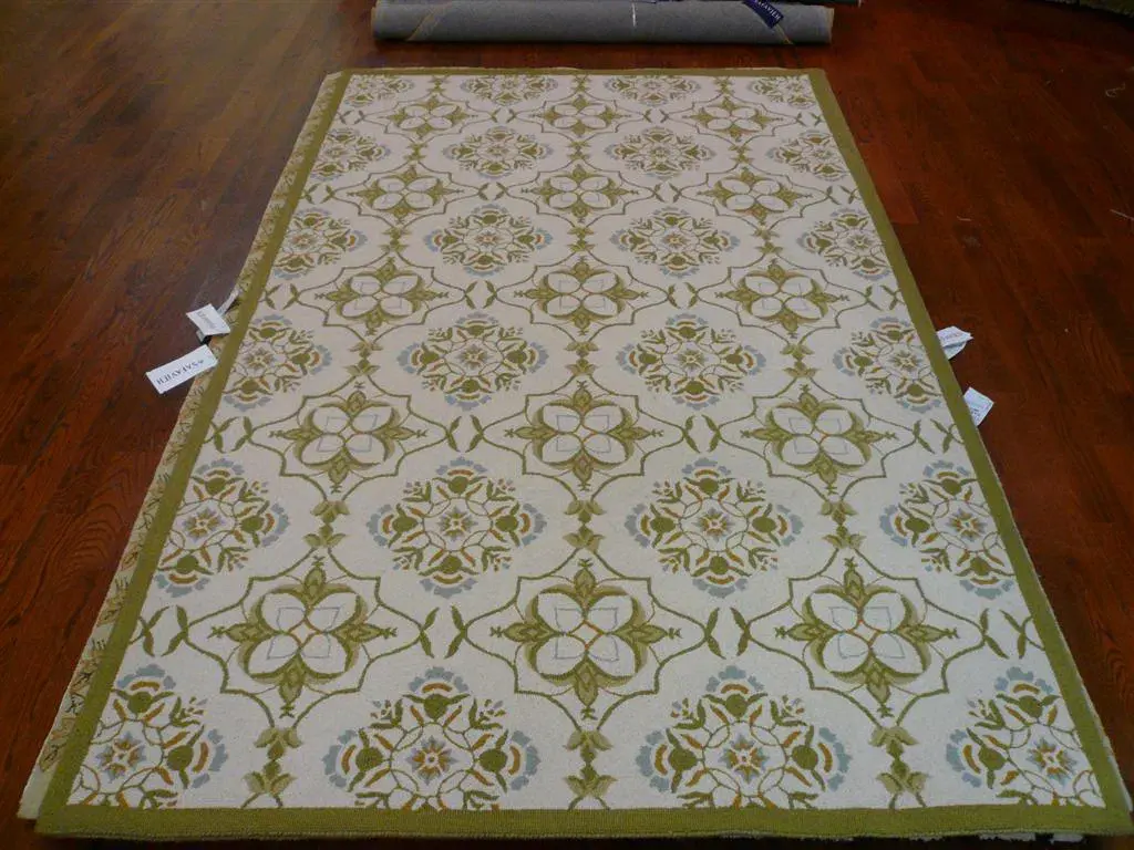 Chelsea Floral Lattice Hand-Hooked Wool Rug