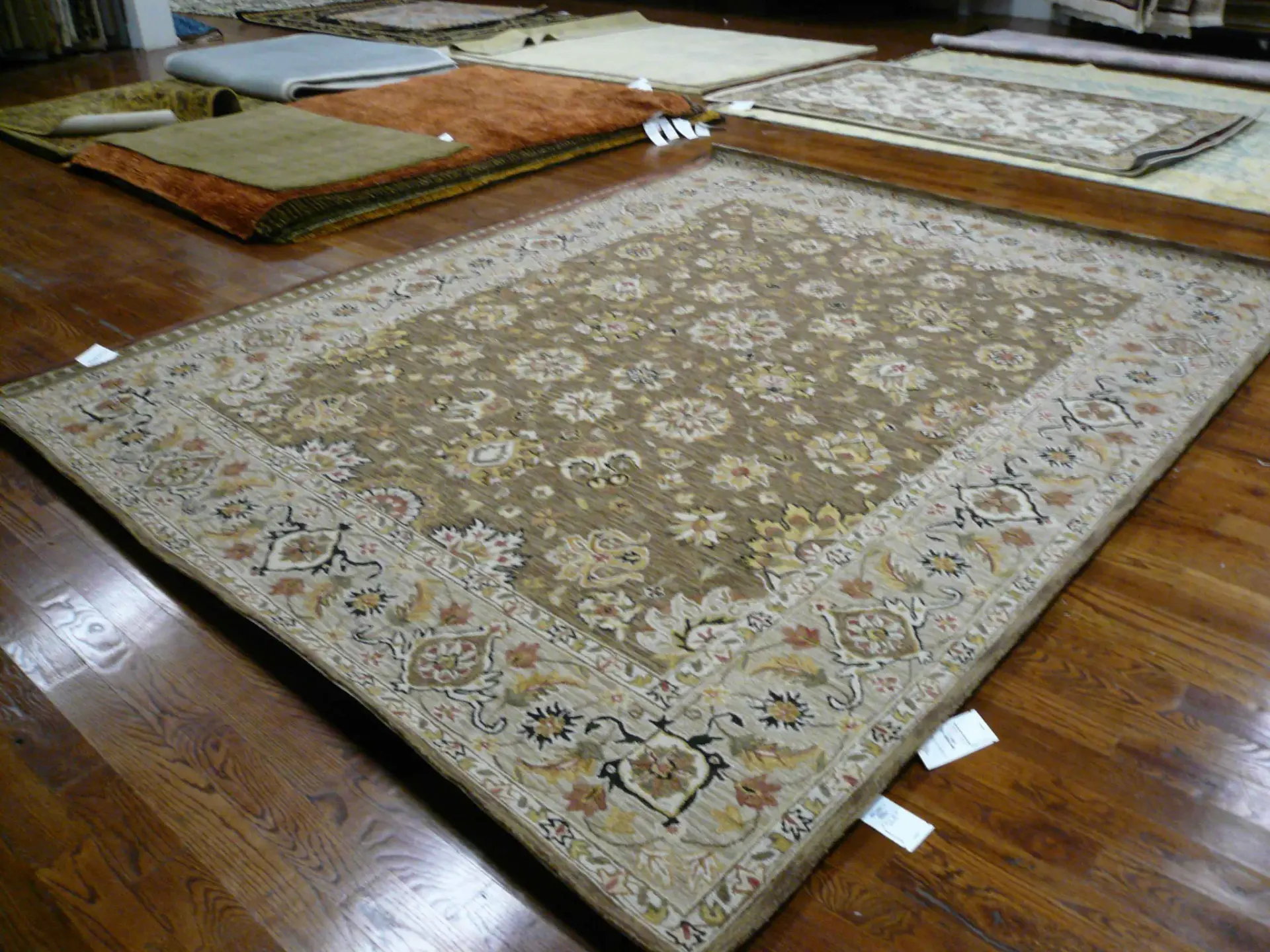 Chelsea Oval Floral Bordered Hand-Hooked Wool Rug