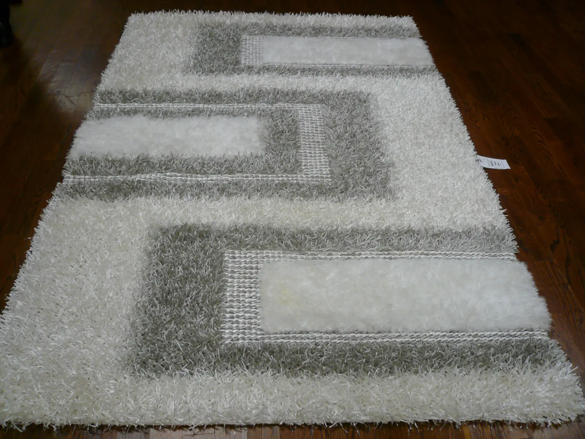 Manhattan Interlocking Block Hand-Tufted Shag Rug