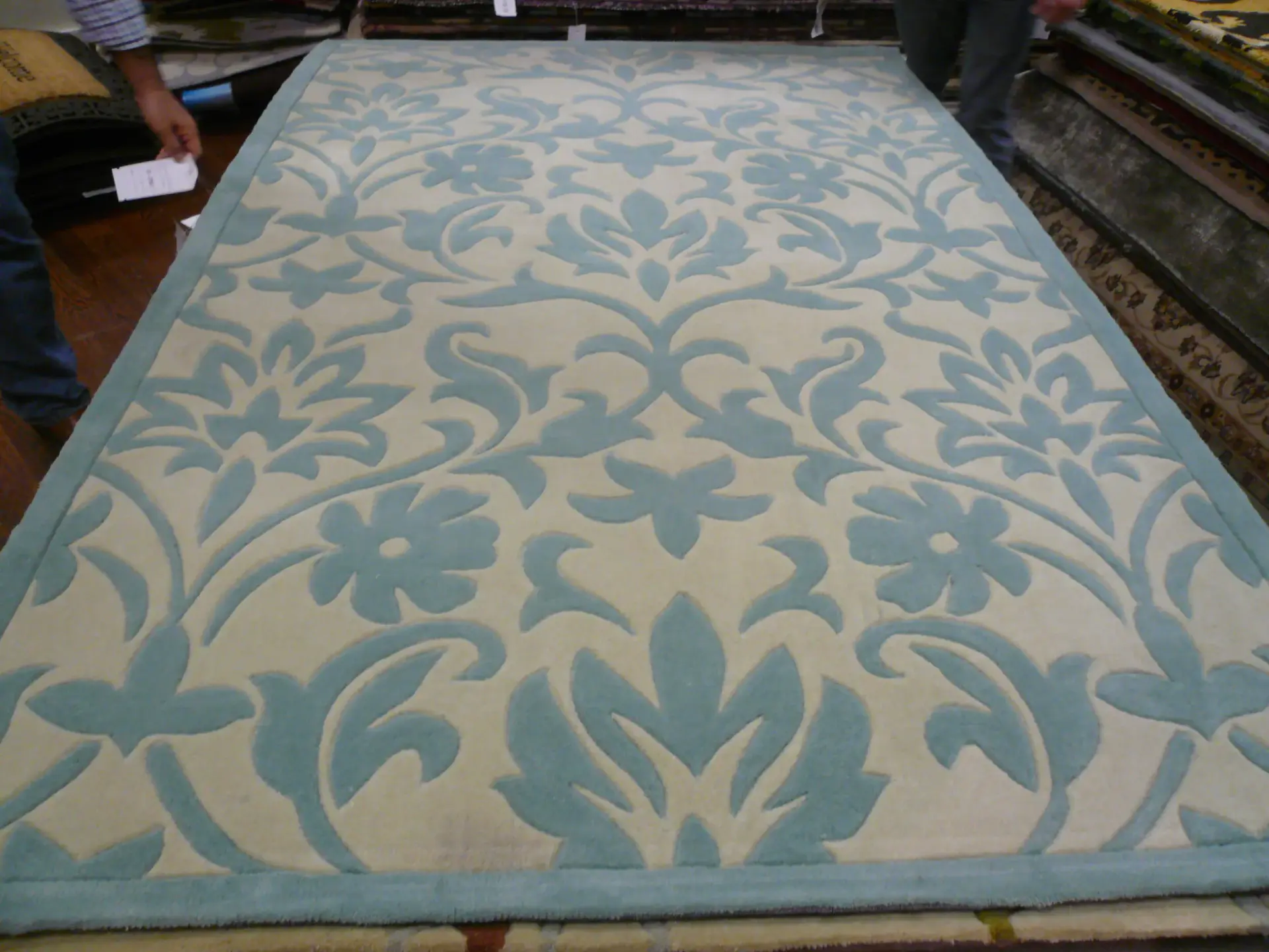Modern Art Damask Hand-Tufted Rug