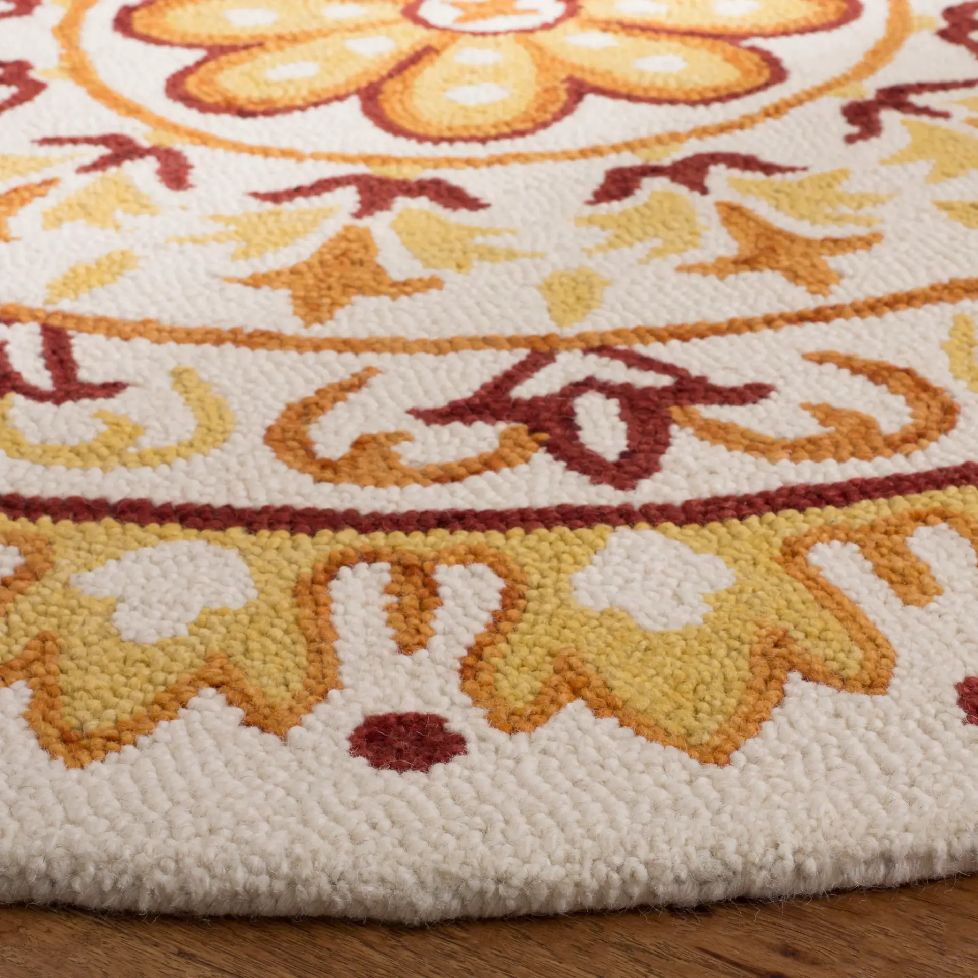 Novelty Rosette Medallion Hand-Tufted Wool Rug
