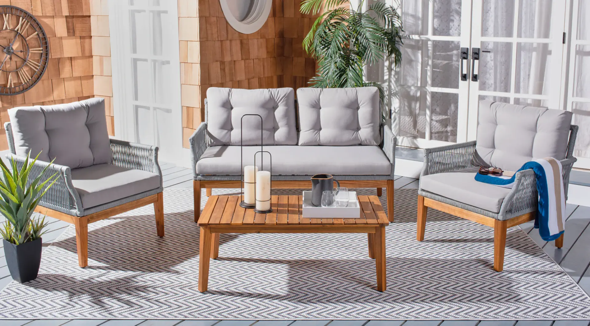 Winslo Four-Piece Living Set