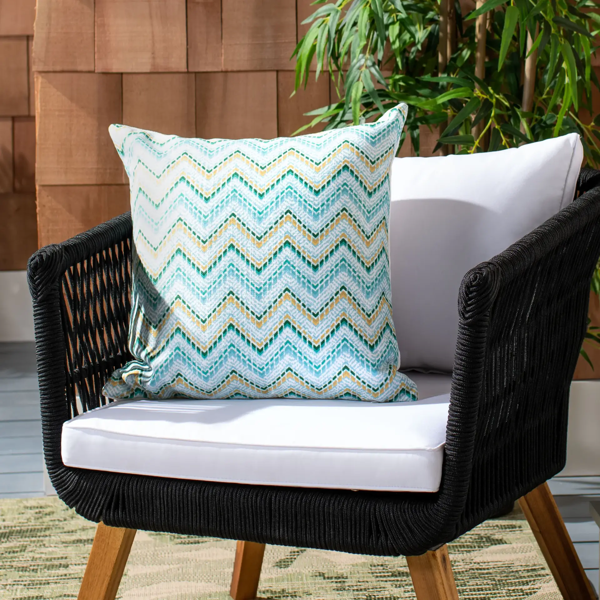 Indoor/Outdoor Zarin Pillow Rug