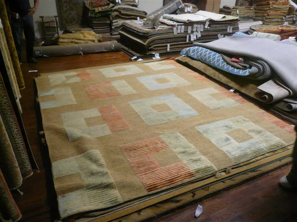 Santa Fe Blocked Square Hand-Knotted Wool Rug