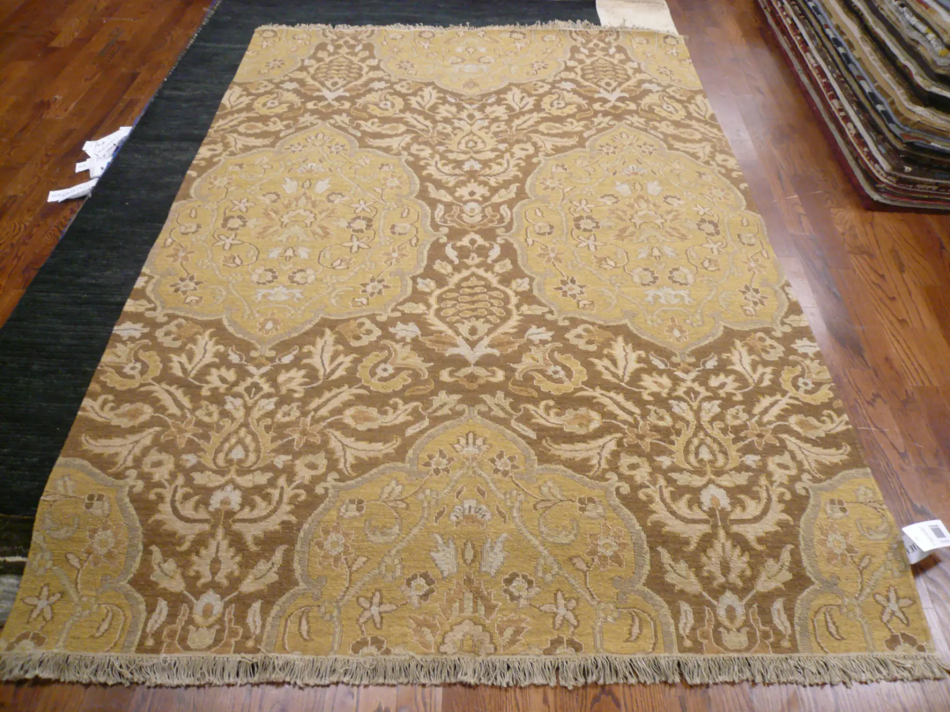 Sumak Floral Medallion Wool Rug