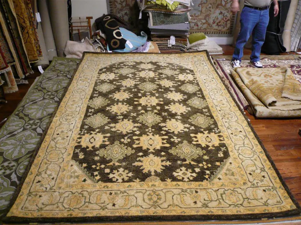 Taj Mahal Medallion Border Wool Rug
