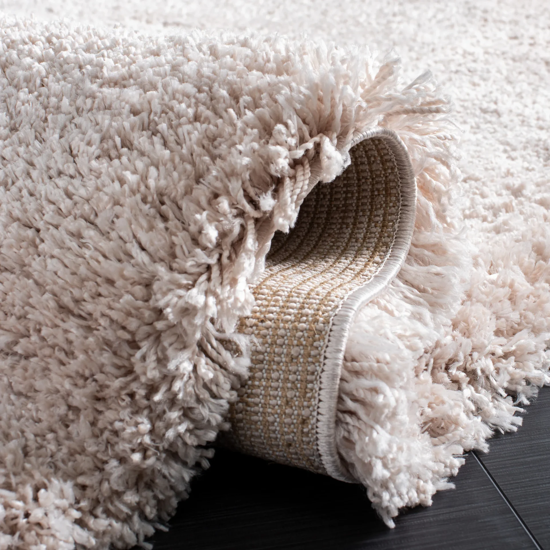 Colorado Solid Shag Rug in Beige