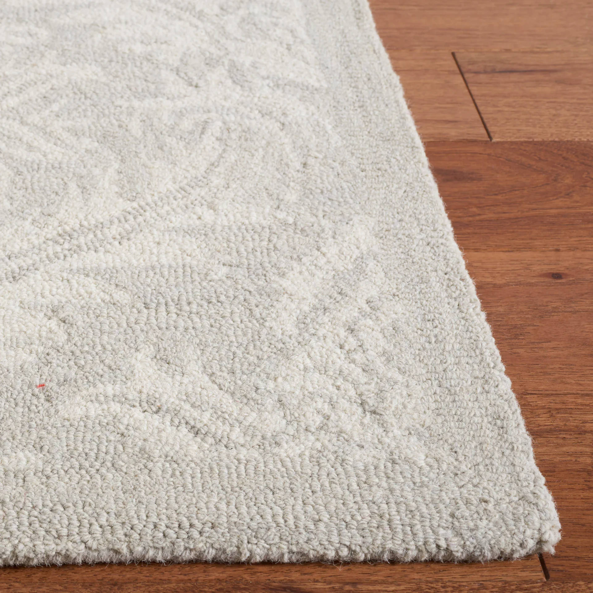Micro-Loop Damask Floral Hand-Tufted Wool Rug in Silver
