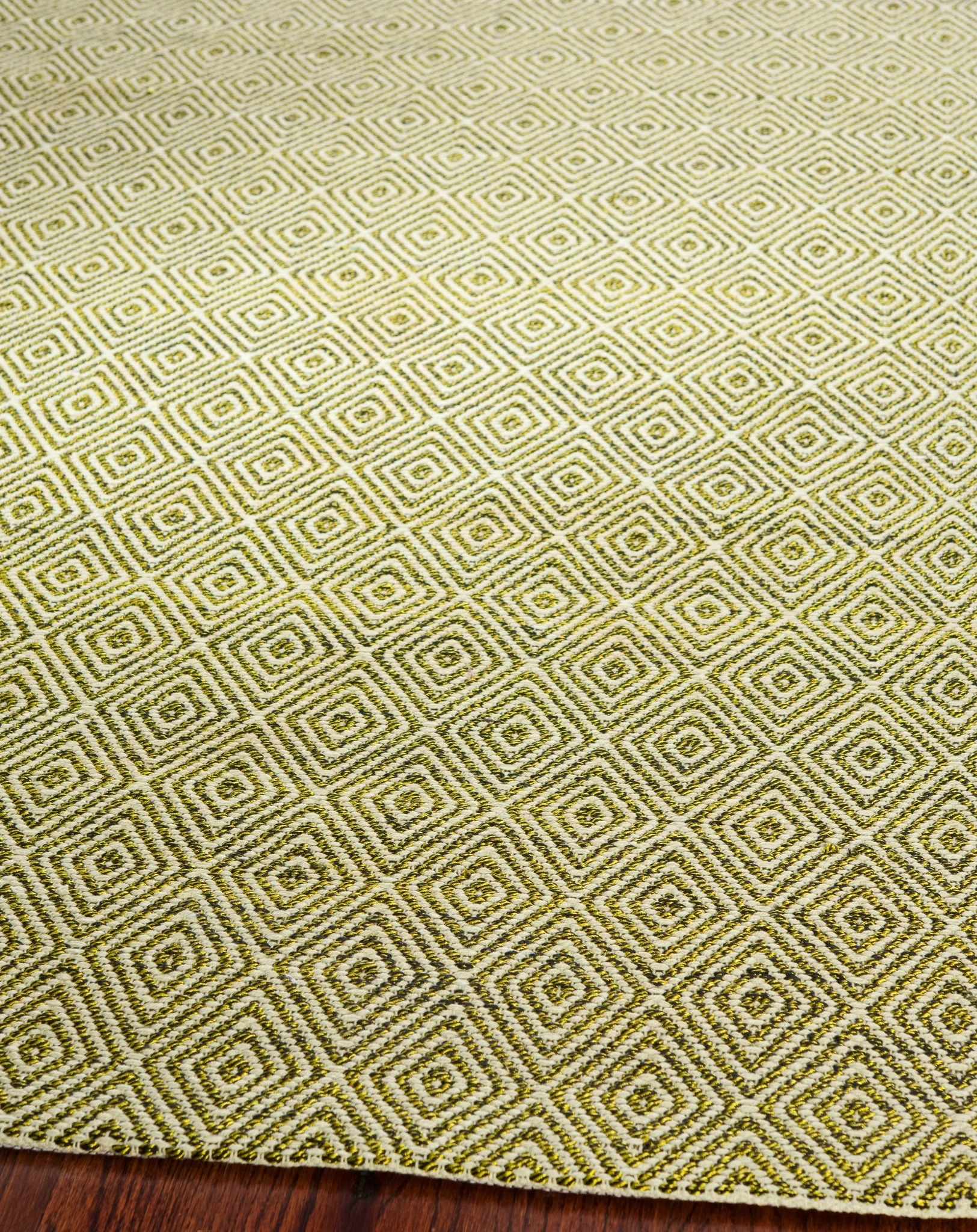 Southampton Diamond Hand-Woven Rug in Green
