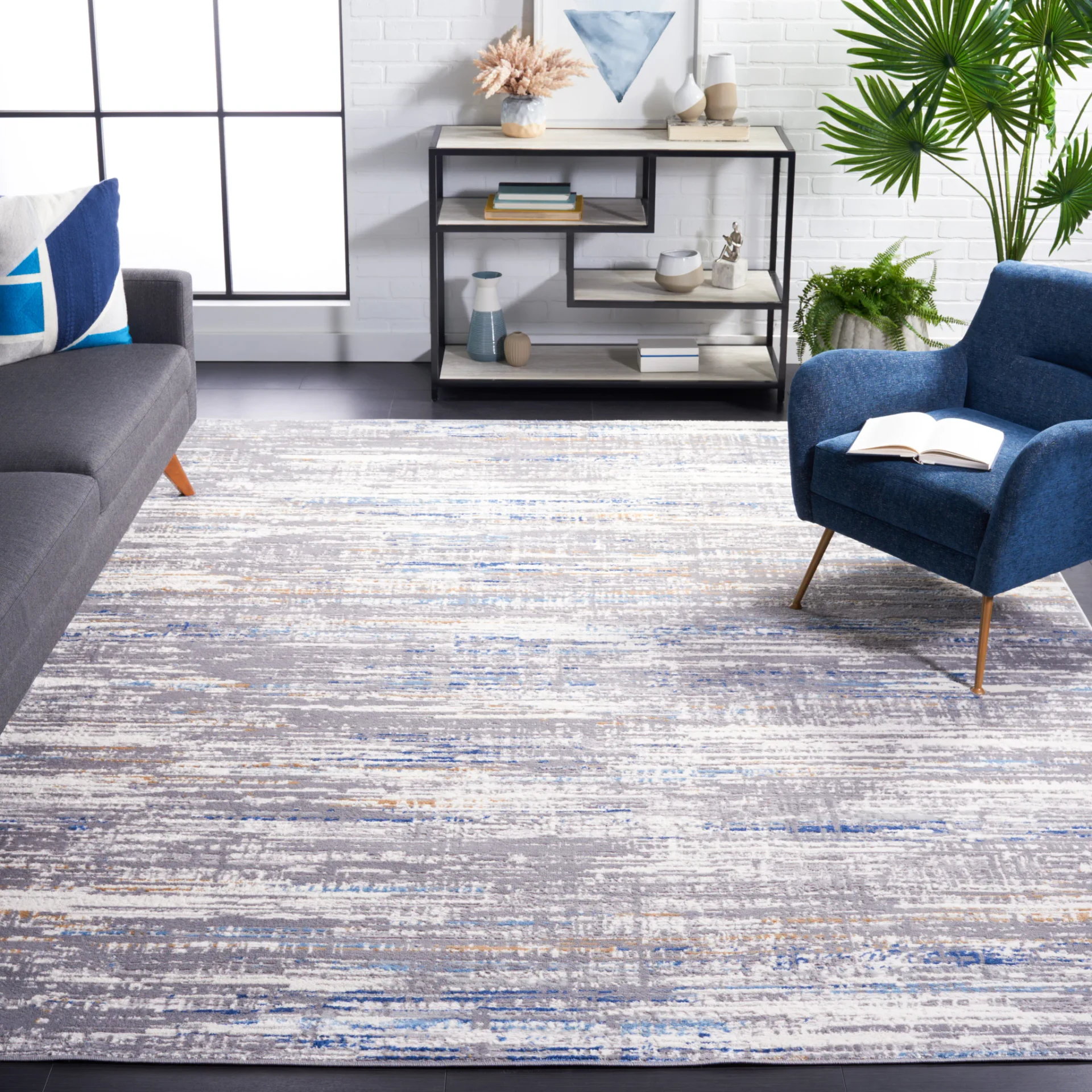 Shivan Abstract Striations Rug in Light Gray / Blue